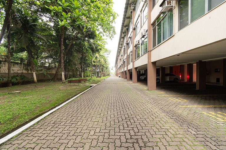 Refúgio Aconchegante em Condomínio à Beira-Mar